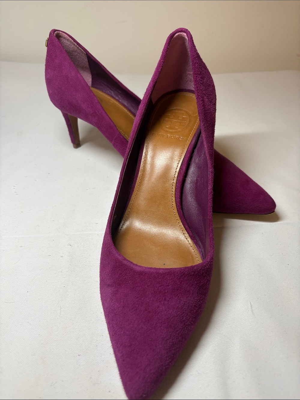 Tory Burch Ivy Pointed Toe Fuschia Suede Heels Size 8